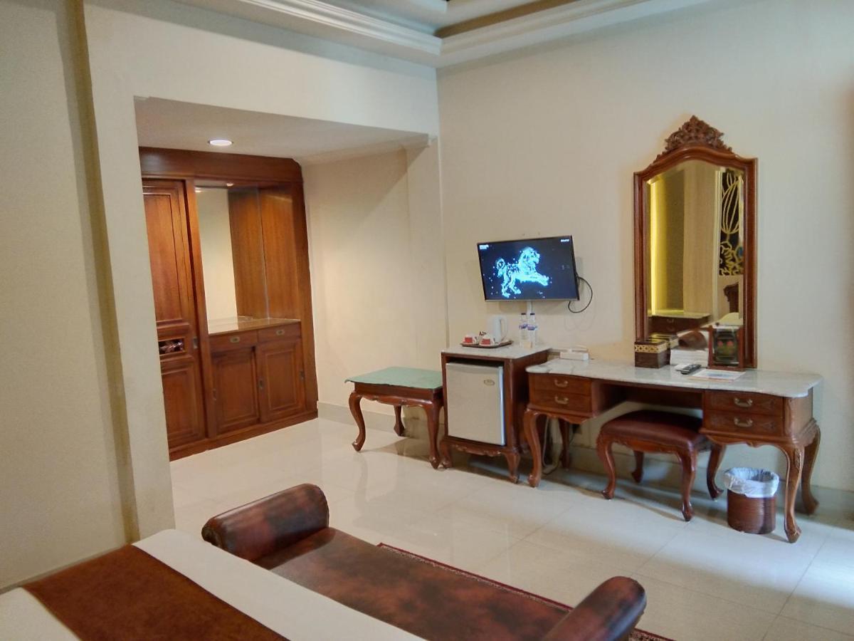 Indah Palace Hotel