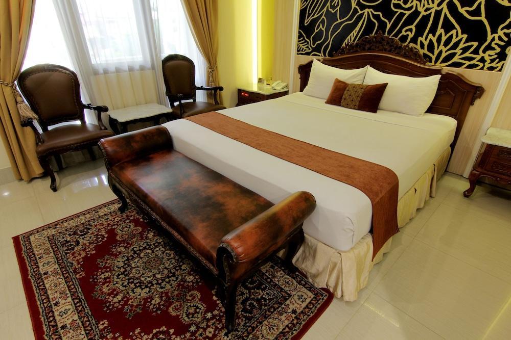 Indah Palace Hotel