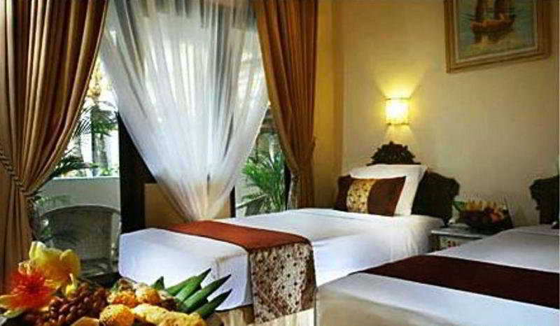 Indah Palace 3*