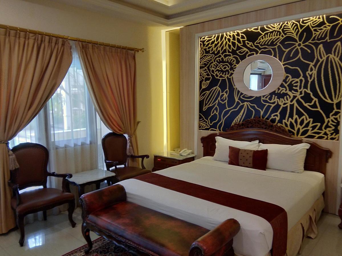 Hotel Indah Palace