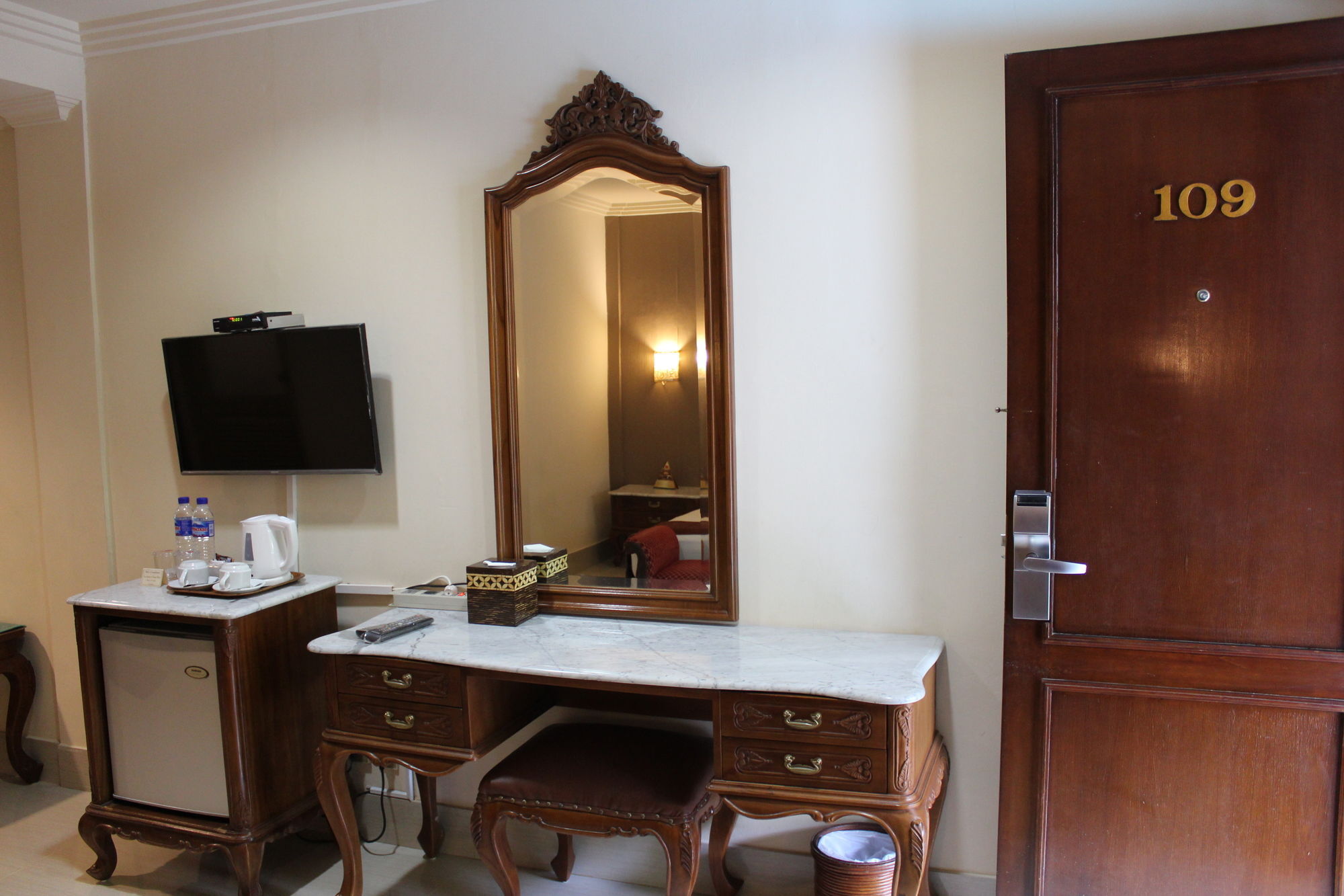 Indah Palace Hotel 3*